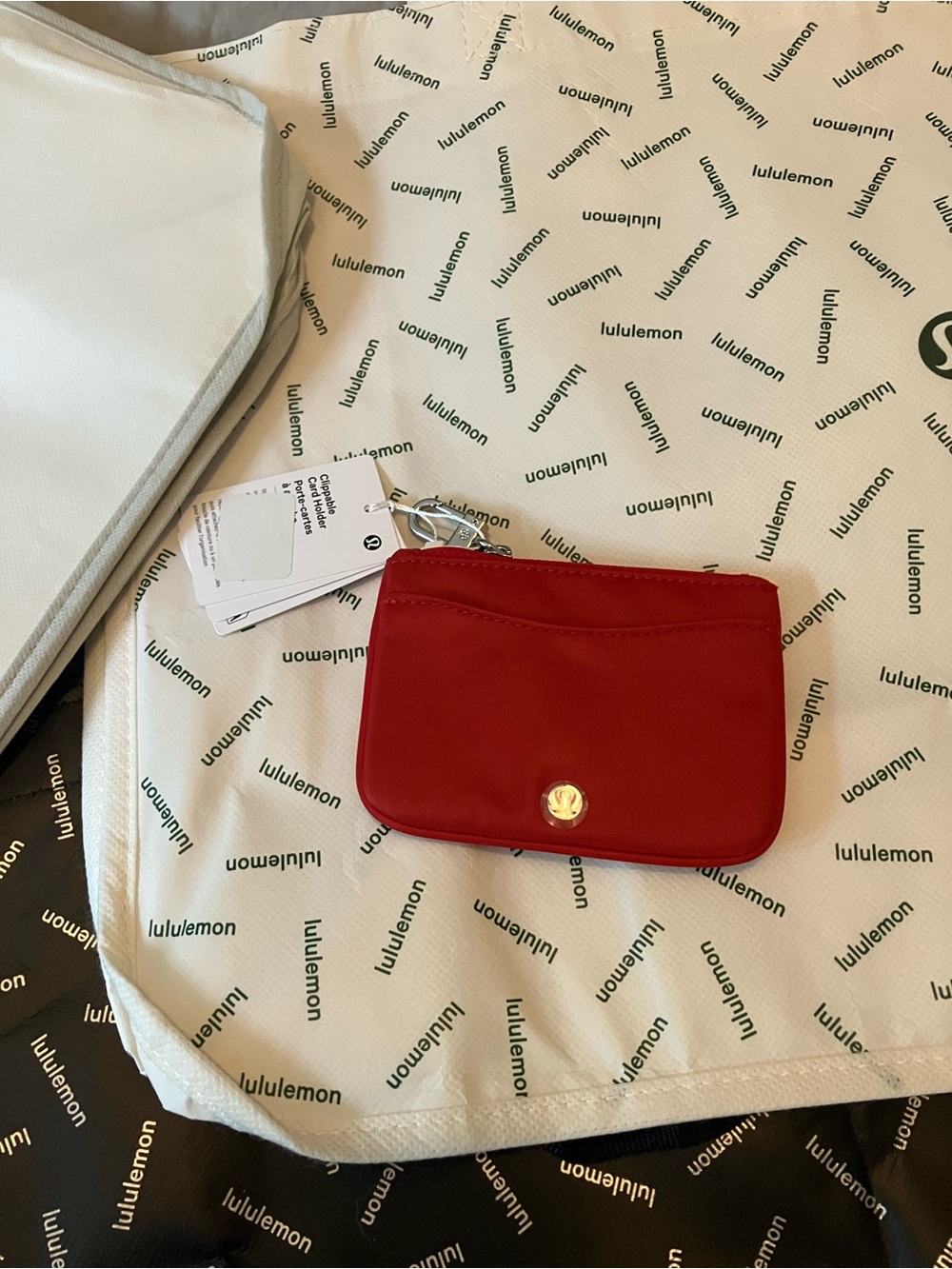 NWT Lululemon Clippable Card Holder, OXFORD RED/SILVER